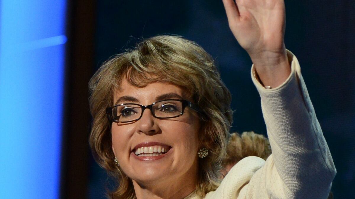 cheats/2013/01/04/giffords-arrives-in-newtown/Giffords-sandy-hook-cheat_afsbip