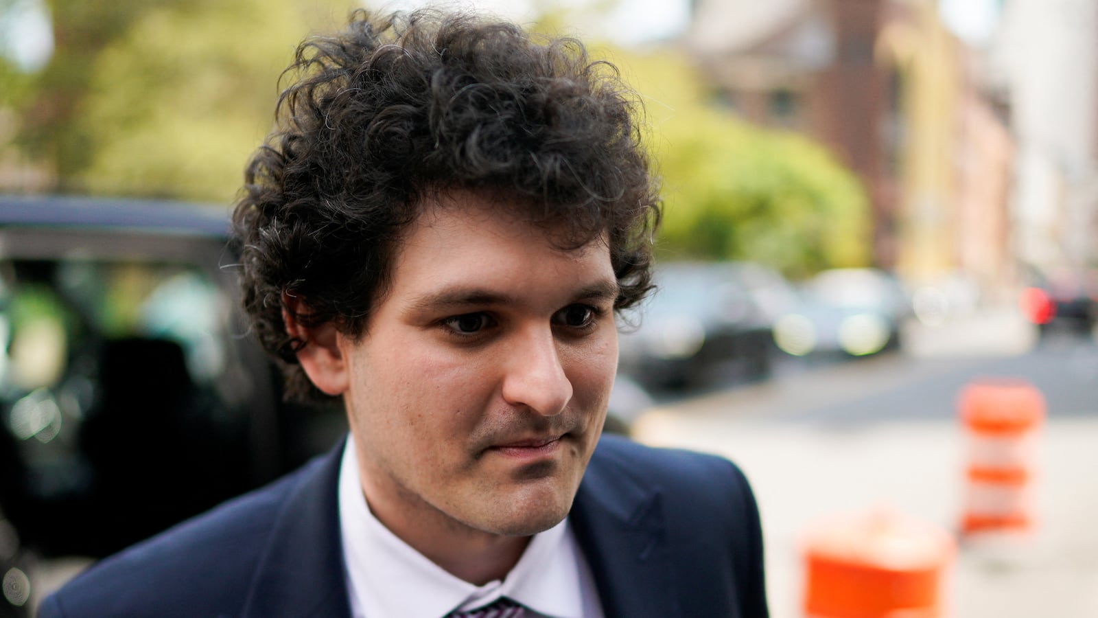 Sam Bankman-Fried arrives at a federal courthouse in Manhattan.