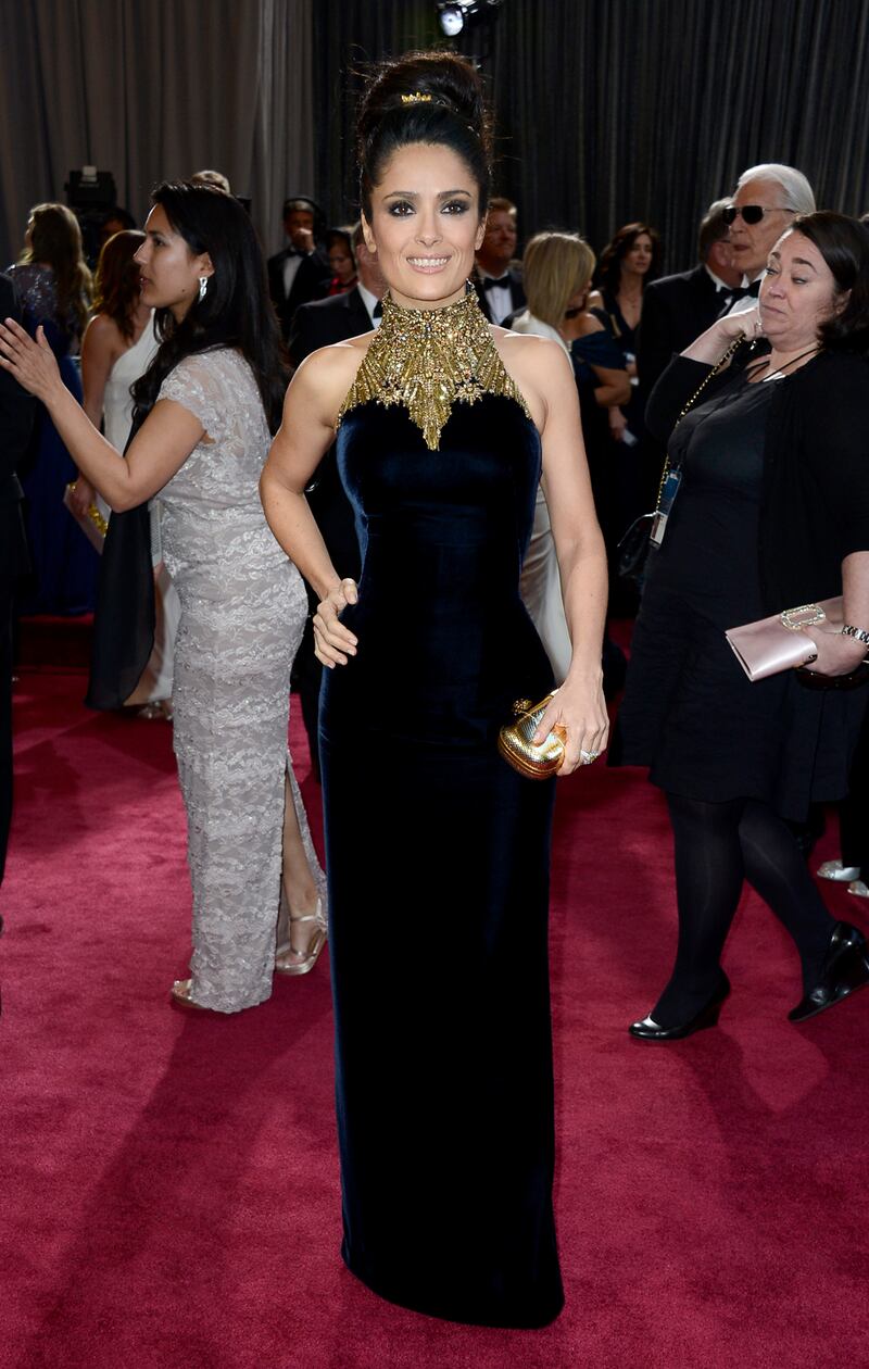 galleries/2013/02/24/best-of-the-2013-oscars-red-carpet-photos/130224-oscar-red-carpet-Hayek_rnr5u8