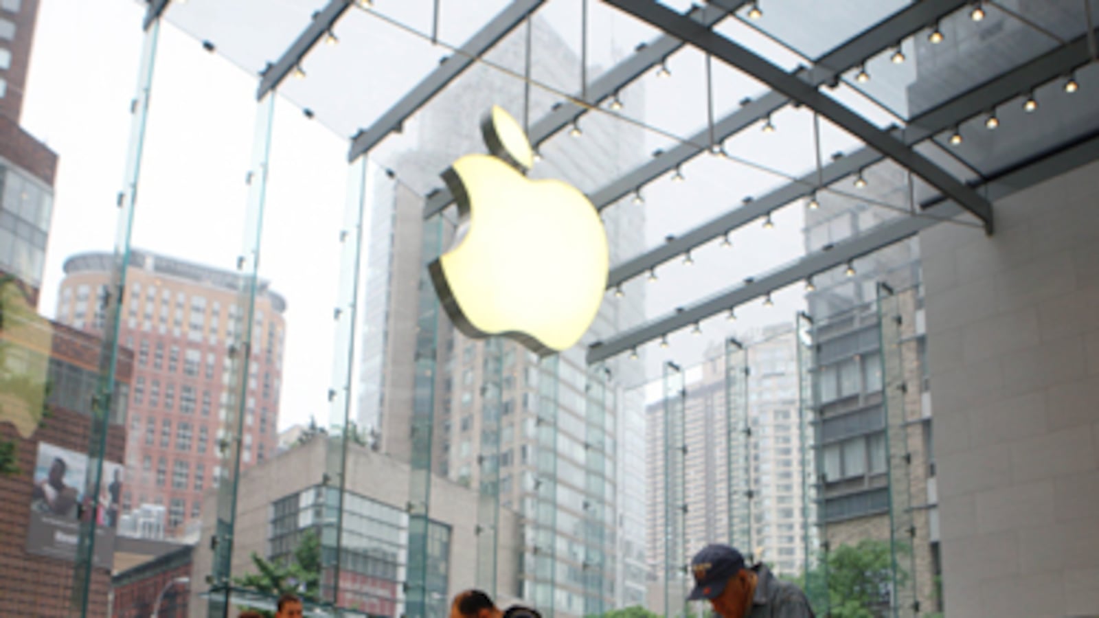 articles/2011/06/02/apple-icloud-preview-destined-to-beat-google-amazon/lyons-apple-icloud_185025_gr3ssz