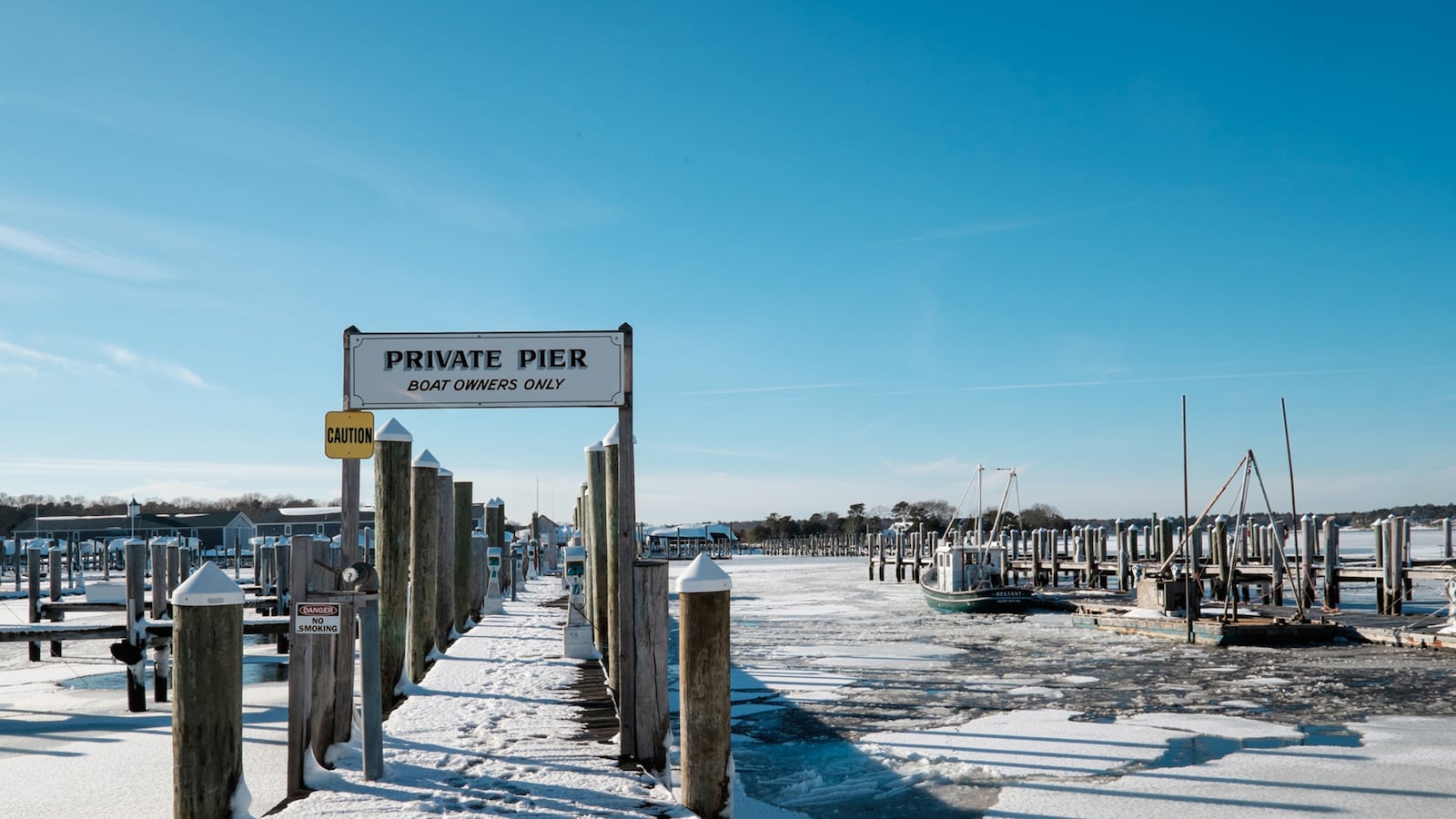 galleries/2015/01/29/winter-storm-batters-cape-cod-photos/150129-joiner-snow9_lsw3j7