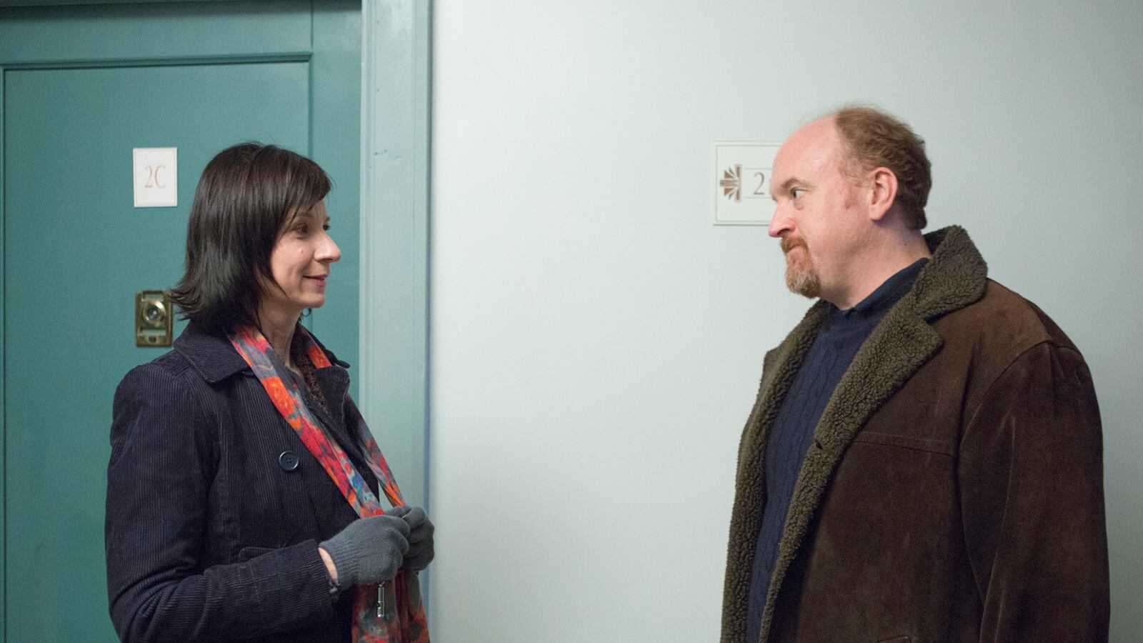 articles/2014/05/30/louie-s-elevator-romance-can-love-exist-without-sex/140529-marcotte-love-sex-tease_jrqwx3