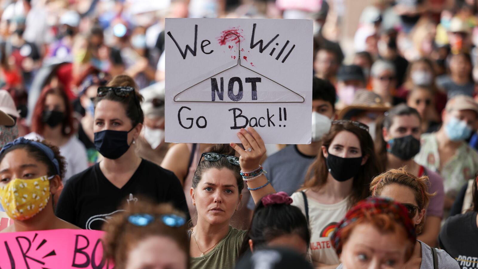 2021-10-02T155909Z_162460419_RC2A1Q90D63G_RTRMADP_3_USA-COURT-ABORTION-MARCH_rowbjf