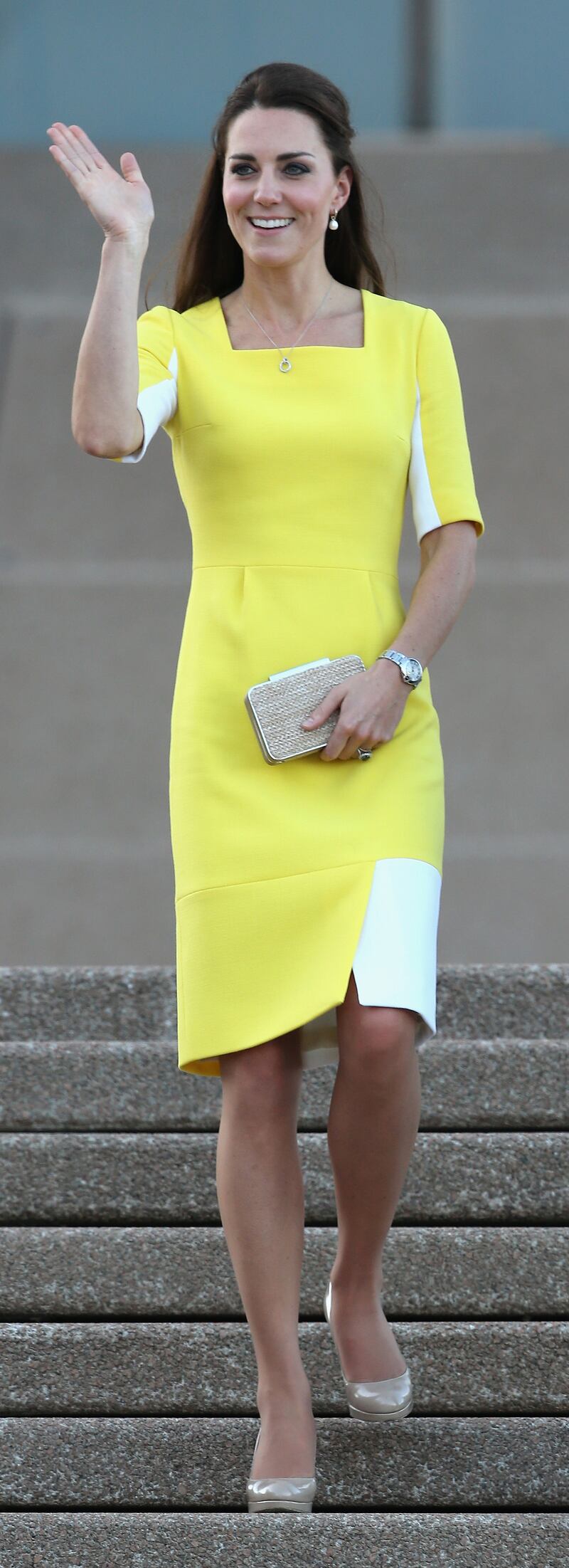 galleries/2010/12/10/kate-middleton-lookbook/140418-kate-m-3_blmofi