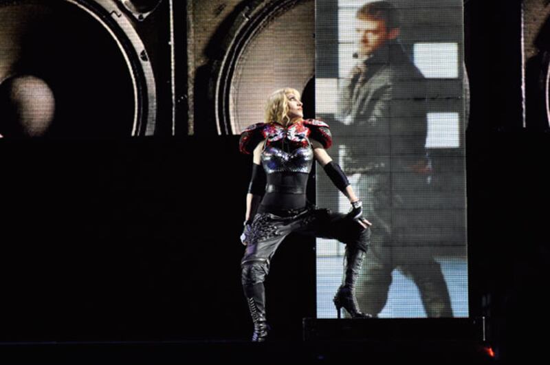 galleries/2010/01/08/madonna-sticky-sweet/madonna-sticky-sweet-7_ggneyx