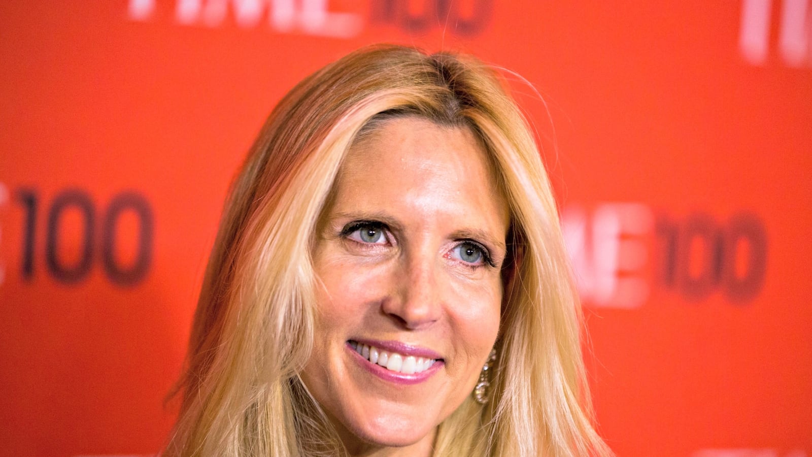 cheats/2016/08/25/ann-coulter-still-worships-trump-i-ll-walk-across-glass-for-him/160825-ann-coulter-cheat_o8vzuj