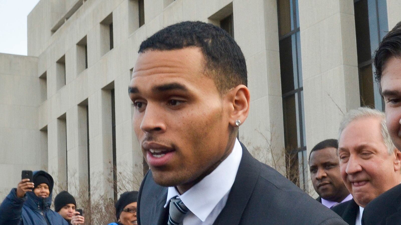 cheats/2014/01/10/chris-brown-pleads-not-guilty/140110-chris-brown-cheat_p7w5xk