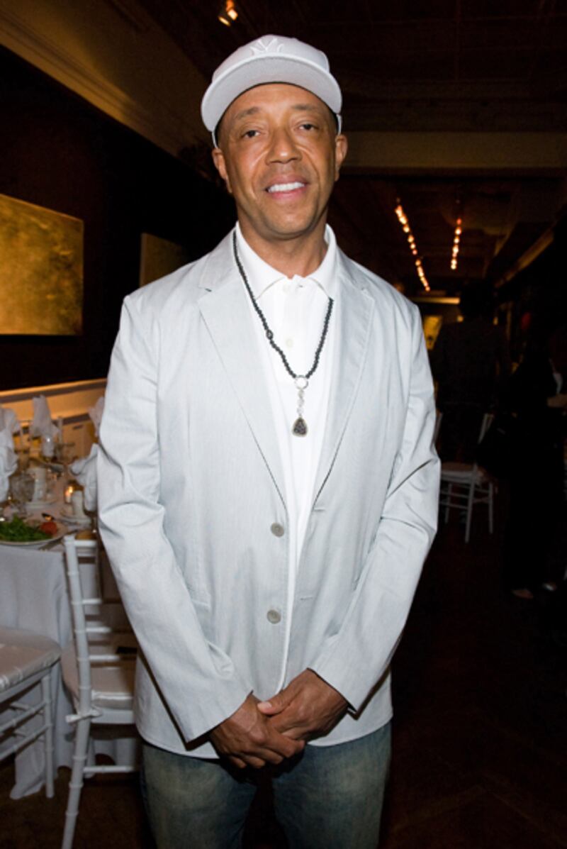 galleries/2011/08/22/famous-vegans-bill-clinton-natalie-portman-and-more/russell-simmons-vegan_yg7kna