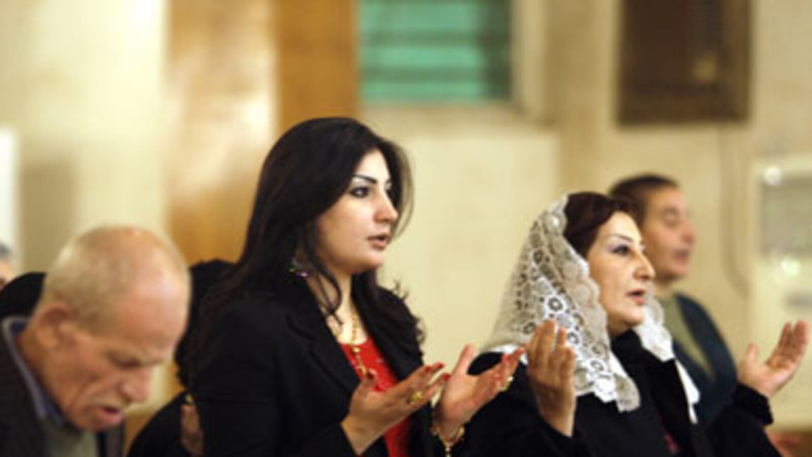 articles/2010/12/25/christmas-in-iraq-celebrating-in-exile/deuel-christmas-in-exile_149489_quvii4