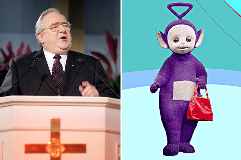 galleries/2012/02/25/mitt-romney-misquotes-george-costanza-and-other-politicians-talking-on-celebrities-photos/falwell-politicians-television-character_icodtq