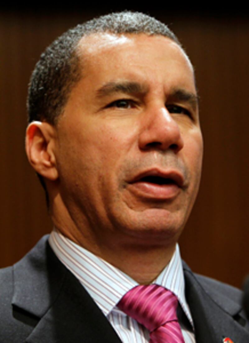 articles/2010/02/16/paterson-takes-the-gloves-off/grove-david-paterson_dls24l