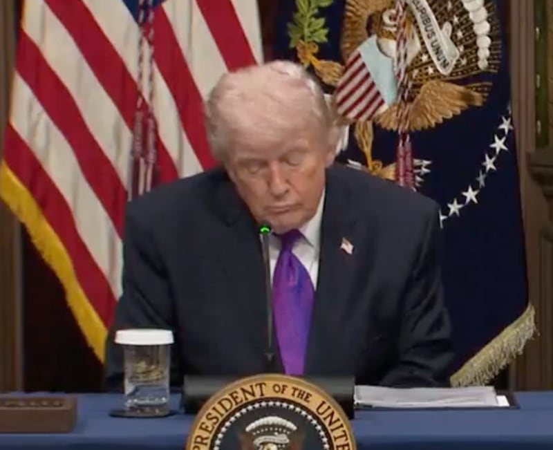 sleepy Donald Trump