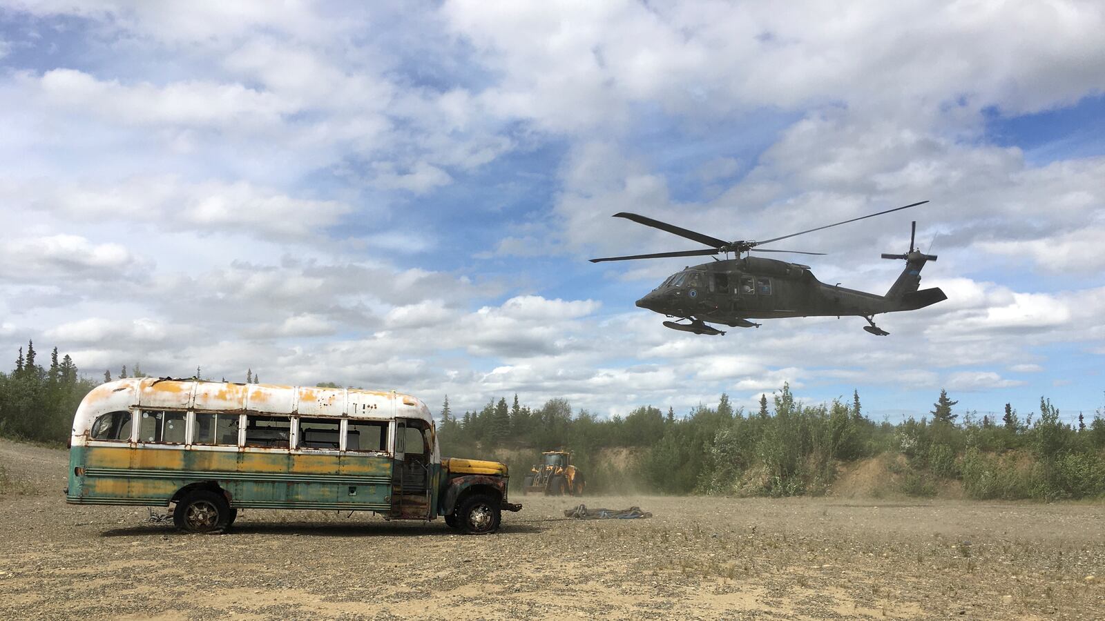 2020-06-19T005104Z_1362914354_RC20CH9ASXTO_RTRMADP_3_ALASKA-BUS_hcjoxd