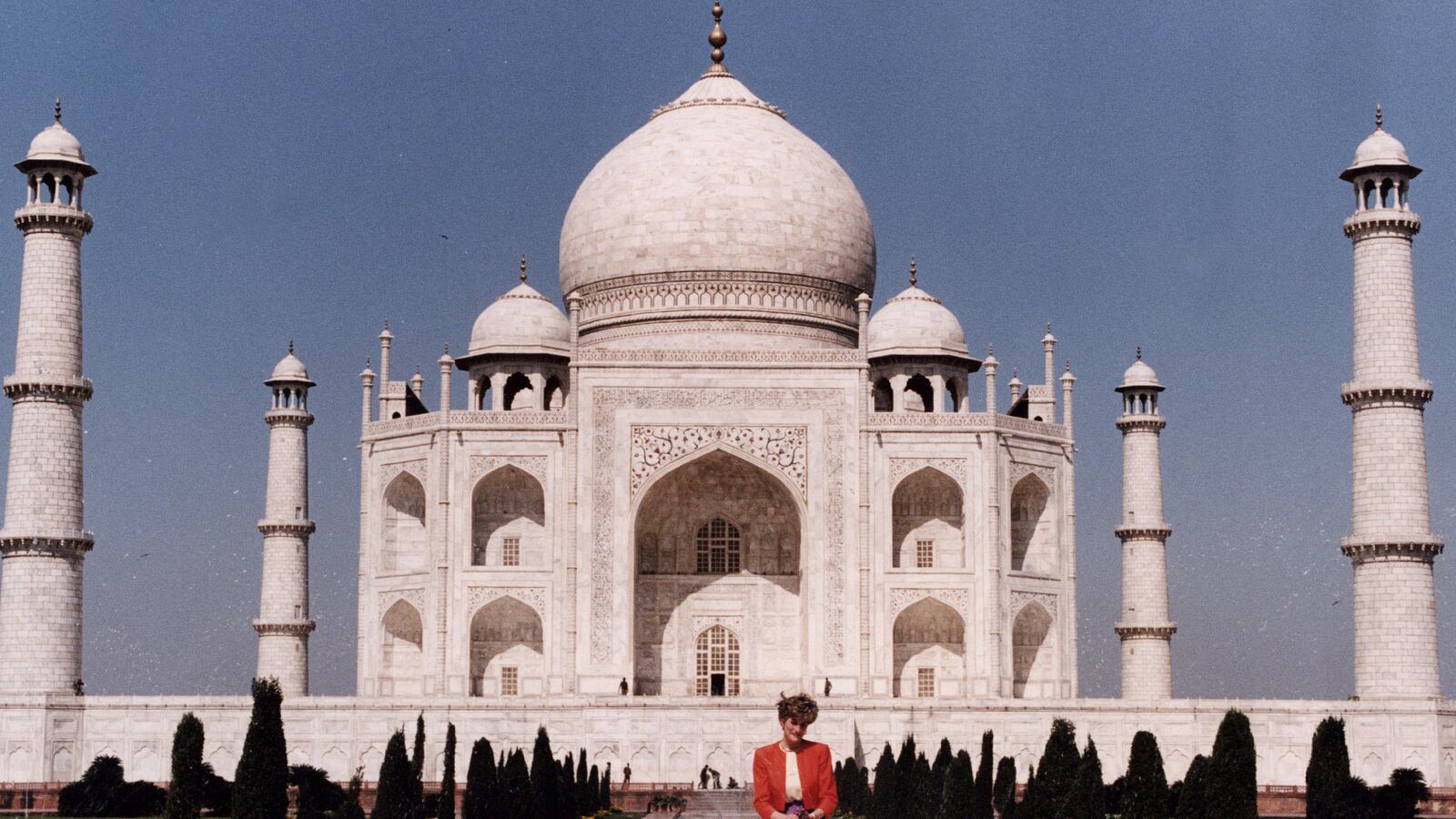 articles/2016/02/26/will-and-kate-to-exorcise-princess-diana-s-lonely-taj-mahal-ghost/160226-skyes-diana-tajmahal-tease_vbc1mb