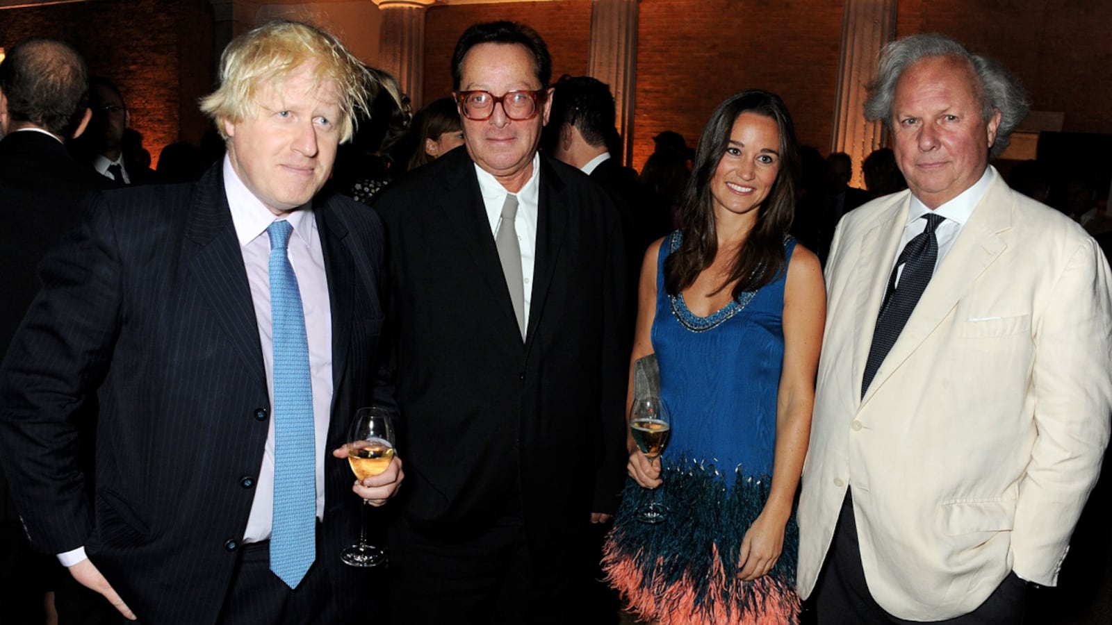 articles/2013/09/25/pippa-middleton-out-with-graydon-in-london/pippa-embed_zua68l