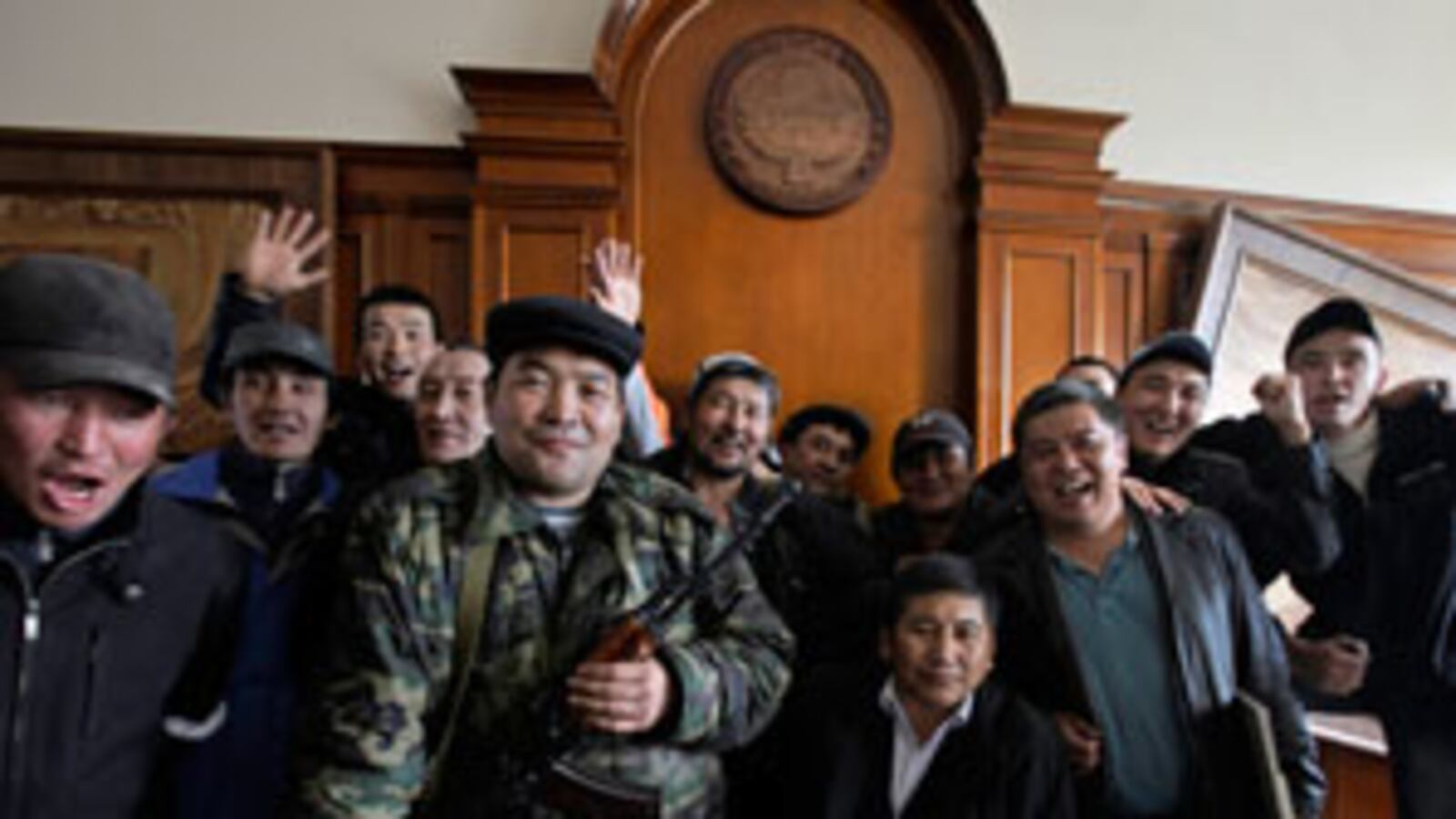 cheats/2010/04/08/kyrgyz-opposition-to-rule-for-six-months/krygyz_citlp4