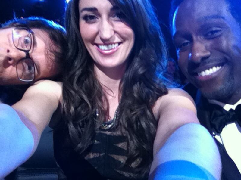 galleries/2011/12/04/taylor-swift-victorias-secret-and-more-celebrity-twitter-photos/celeb-twit-pics-bareillis_usthx0