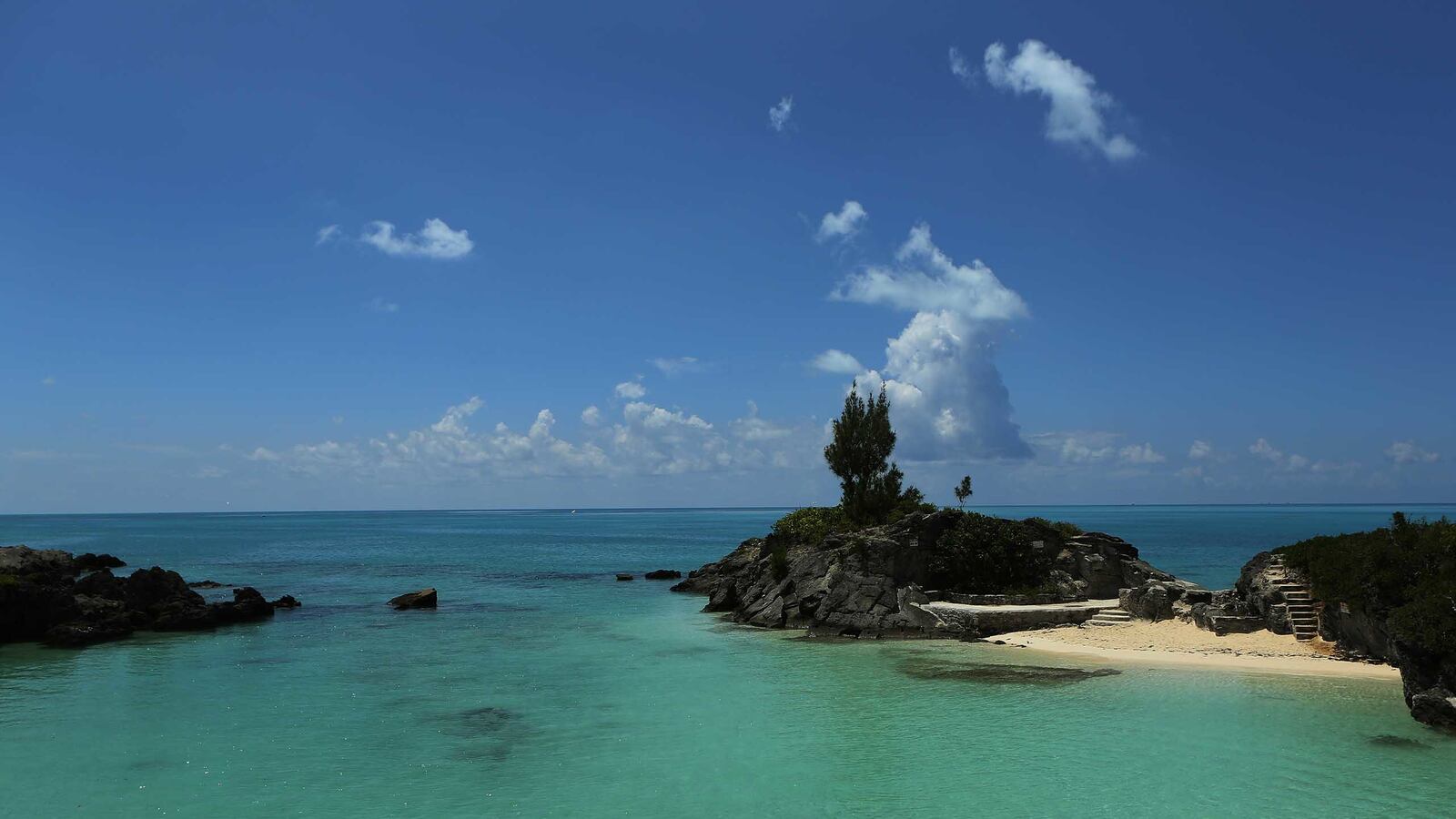 cheats/2016/04/14/u-s-firms-hid-1-4t-in-tax-havens/160414-tax-havens-cheat_hiwnox