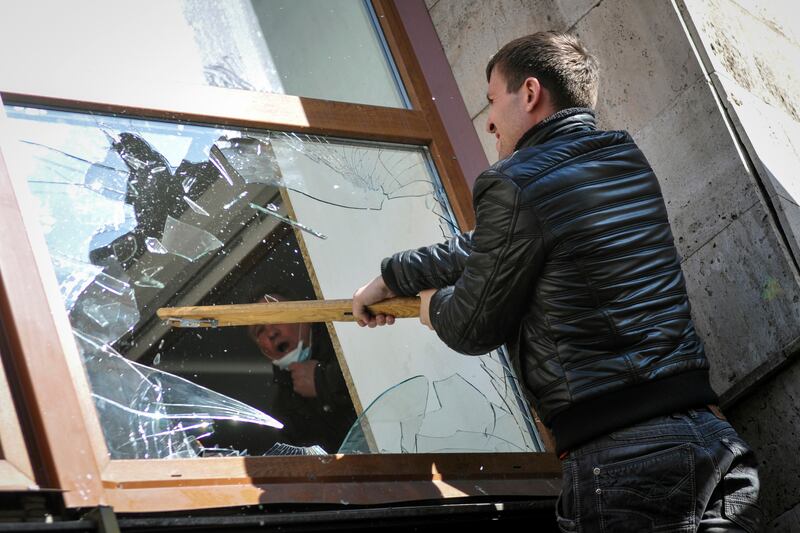 articles/2014/04/07/protestors-seize-buildings-in-east-ukraine-demand-independence/140407-ukraine-seize-nemtsova-tease_n7gsho