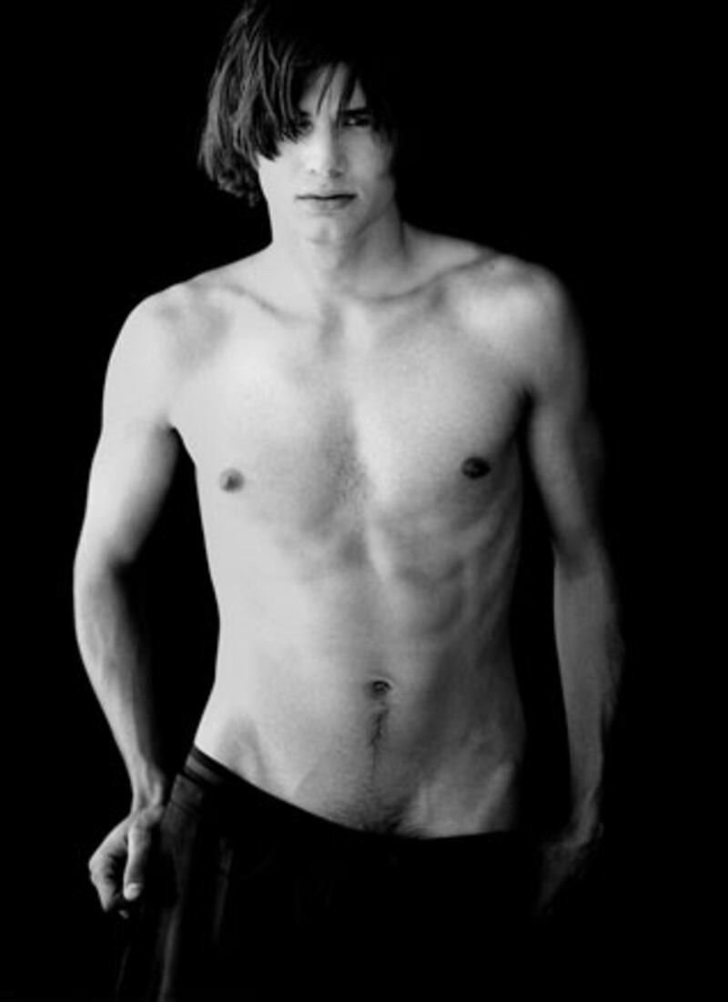 galleries/2009/09/09/greg-gorman-in-their-youth/gorman---kutcher_h2xk6n