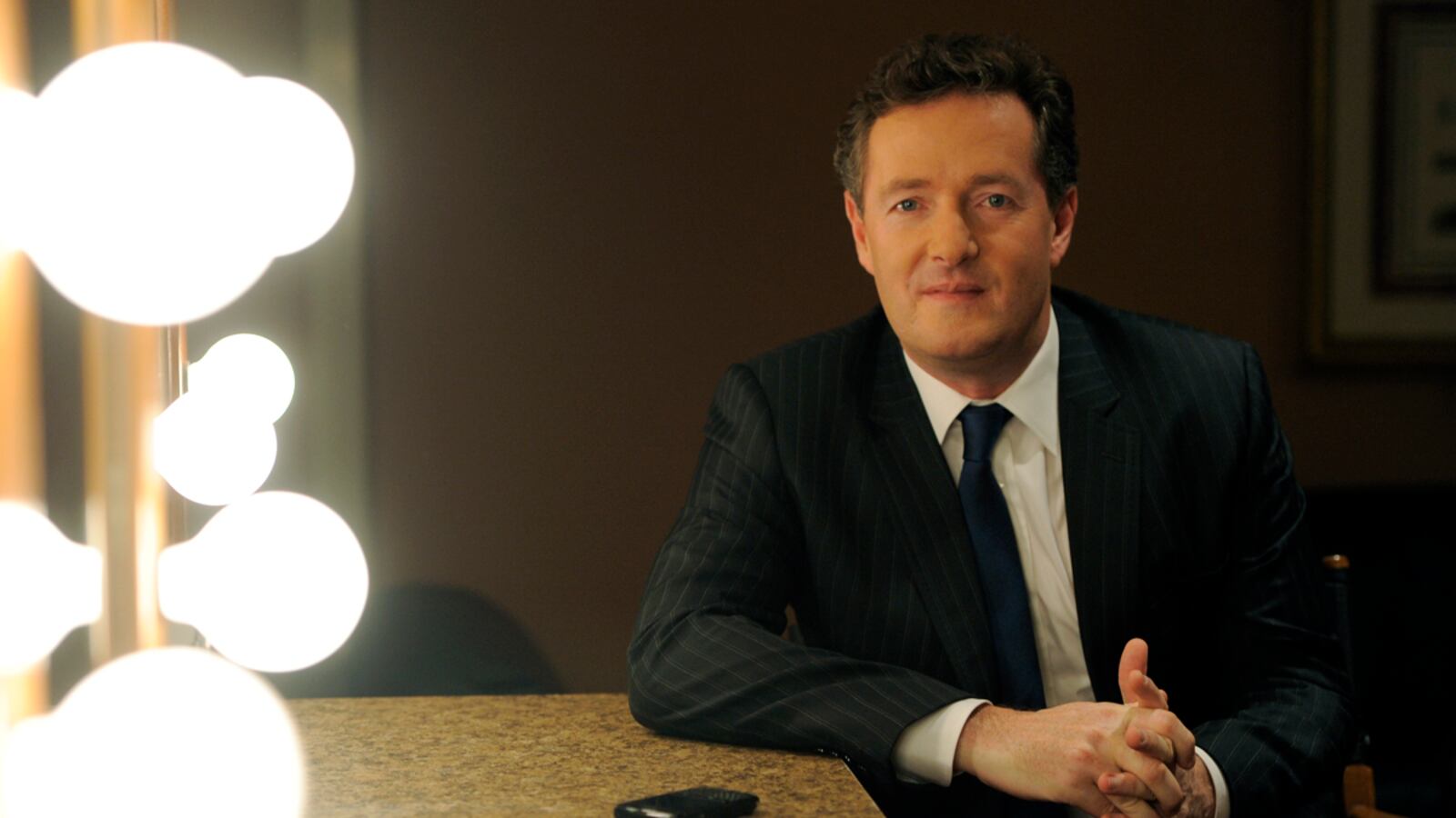 articles/2011/07/19/piers-morgan-defends-former-boss-rupert-murdoch-on-his-cnn-talk-show/piers-morgan-grove_bs6ed8