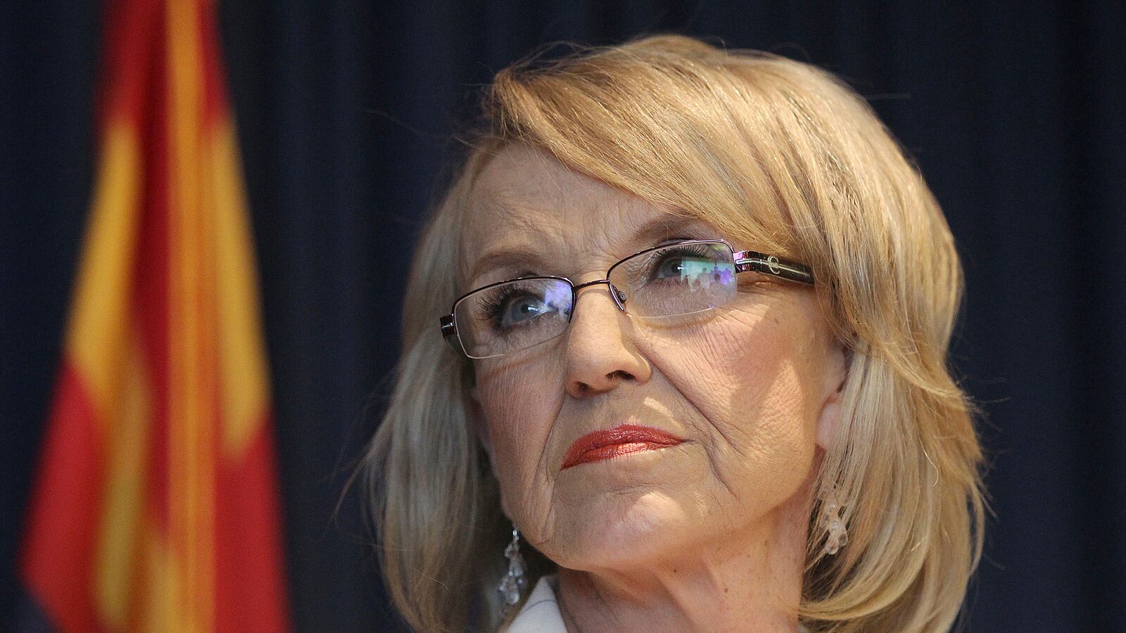 articles/2014/02/26/jan-brewer-vetoes-anti-gay-bill/140226-jacobs-brewer_vpxzjj