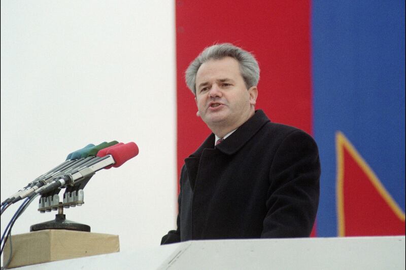 galleries/2014/02/26/yanukovych-and-other-dictators-on-the-lam-photos/gal-on-the-run-milosevic_xiosbb