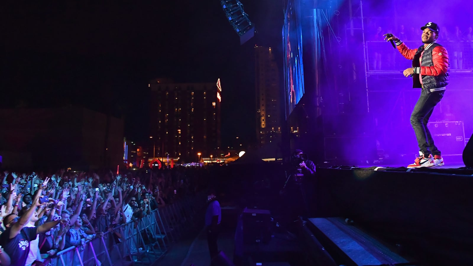 171003-chance-the-rapper-fest-tease_dixvbk