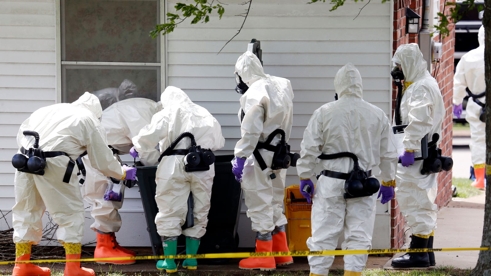 cheats/2013/06/01/couple-blames-each-other-for-ricin-letters/130701-Ricin-cheat_r8srwk