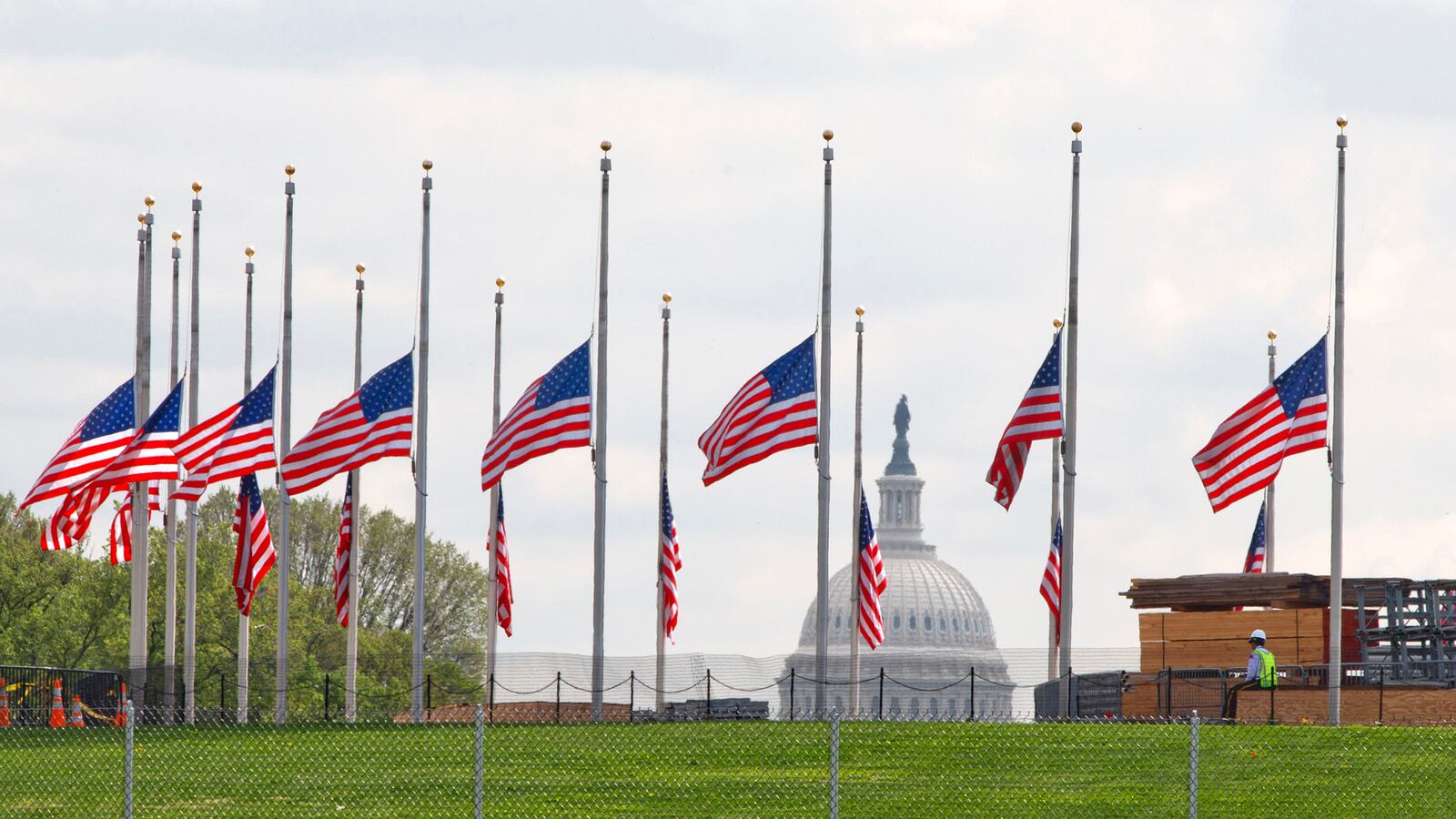 articles/2013/04/18/washington-unnerved-by-boston-bombing-ricin-letters-echoes-of-9-11/130417-Ashburn-Boston-Washington-tease_ulz5qr