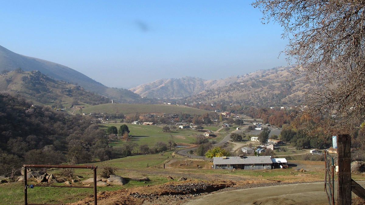 articles/2012/12/12/inside-the-mass-slaying-on-california-s-tule-river-indian-reservation/indian-reservation-shooting-pelisek-main_wjhen5