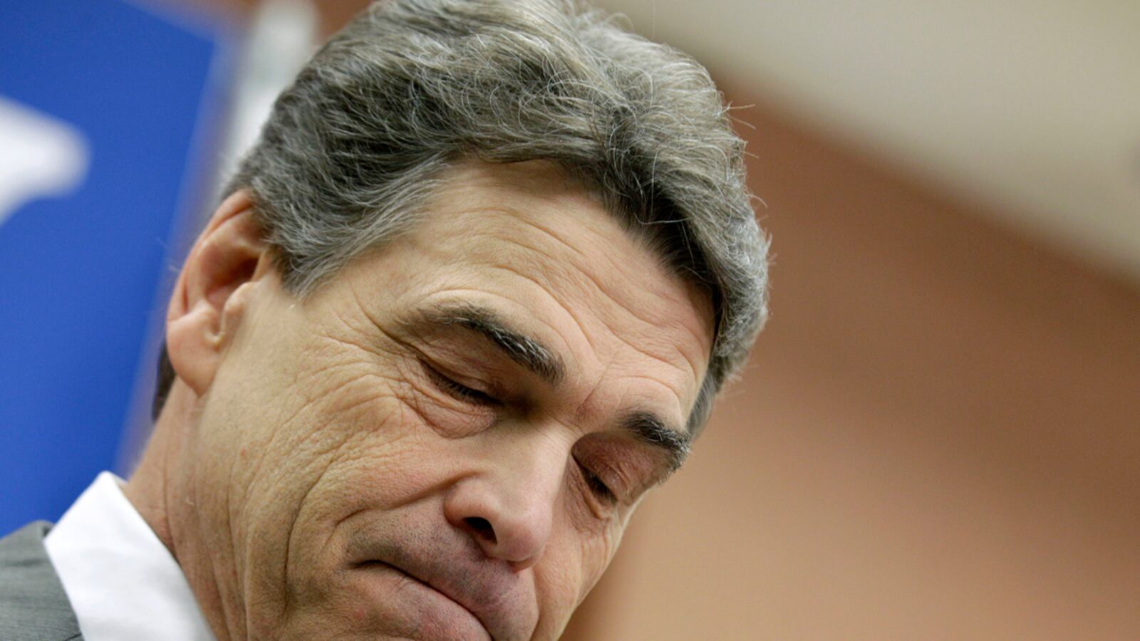 cheats/2012/01/19/rick-perry-drops-out/rick-perry-announcement-cheat_b9zu2t