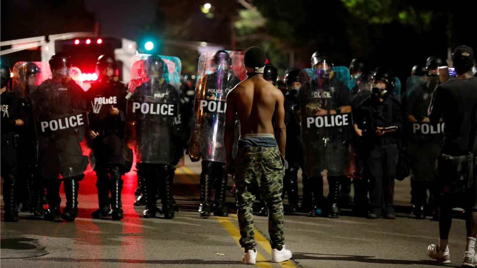170916-st.-louis-protests-arrests-cheat_cv9nlp