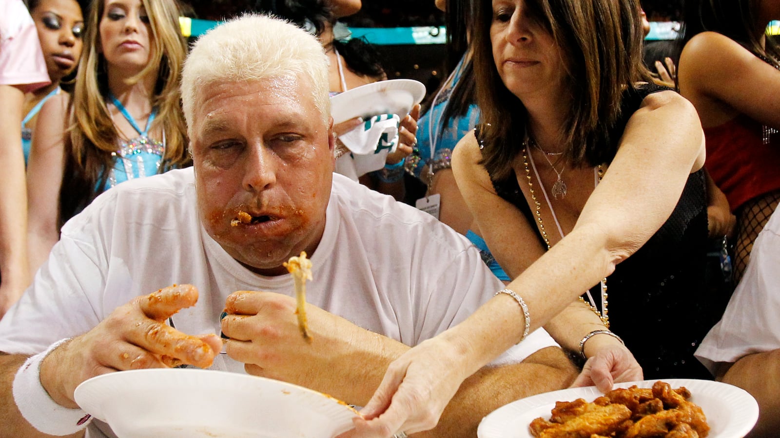 2011-02-04T120000Z_699443383_GM1E72505NR01_RTRMADP_3_USA-WINGBOWL_kagn8s