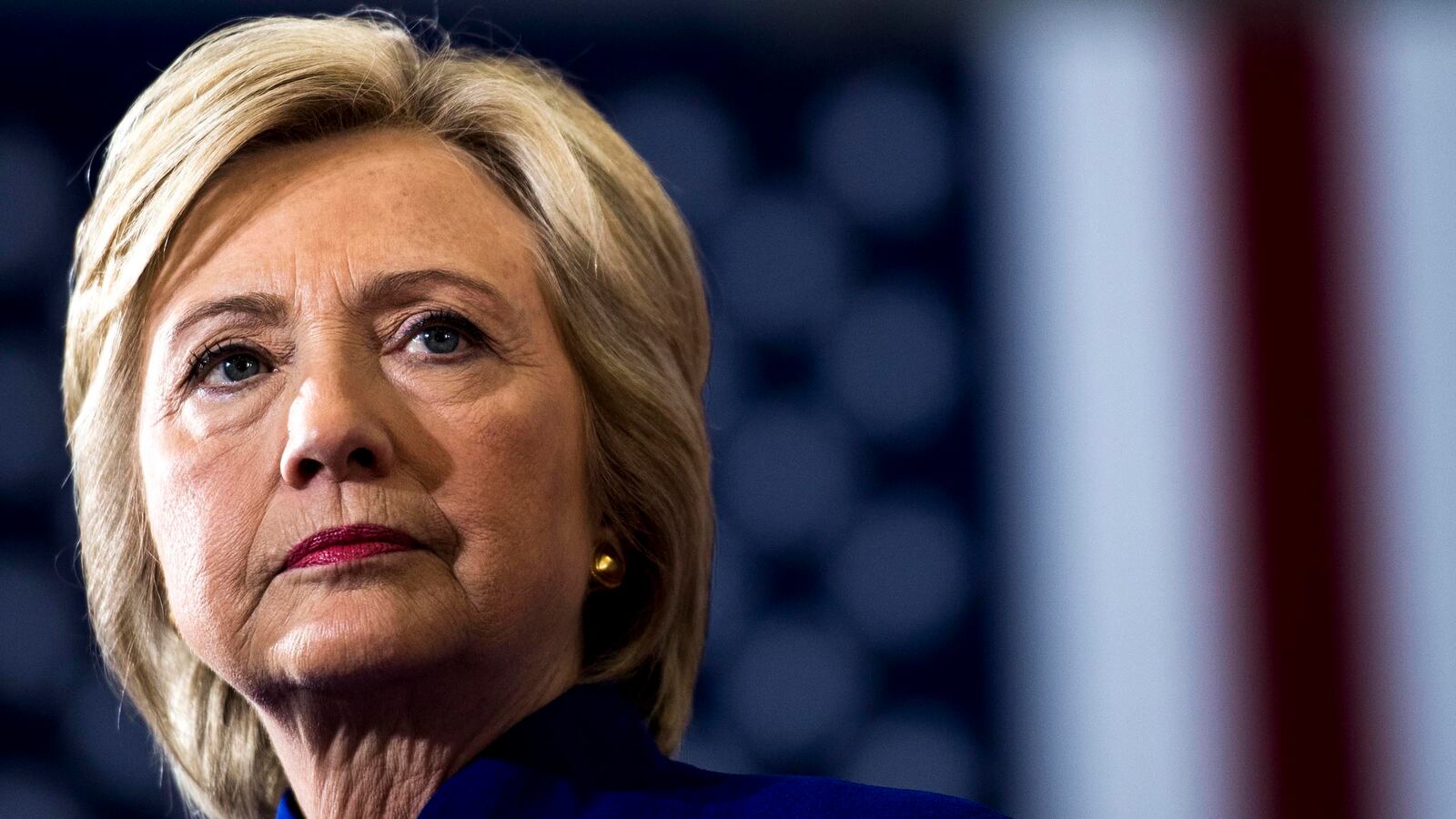 articles/2016/09/26/hillary-clinton-reform-candidate-yes-she-can-and-must/160926-curry-debate-prep2-tease_lehzqd