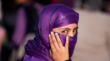 articles/2010/09/24/goldman-sachs-10000-women-dinner-pleas-for-afghan-women/lemmon-afghan-women_129330_qbn0wj