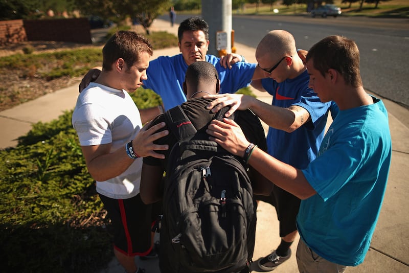 galleries/2012/07/20/aurora-colorado-dark-knight-shooting-photos/update-gal-co-shooting-12_arul0m