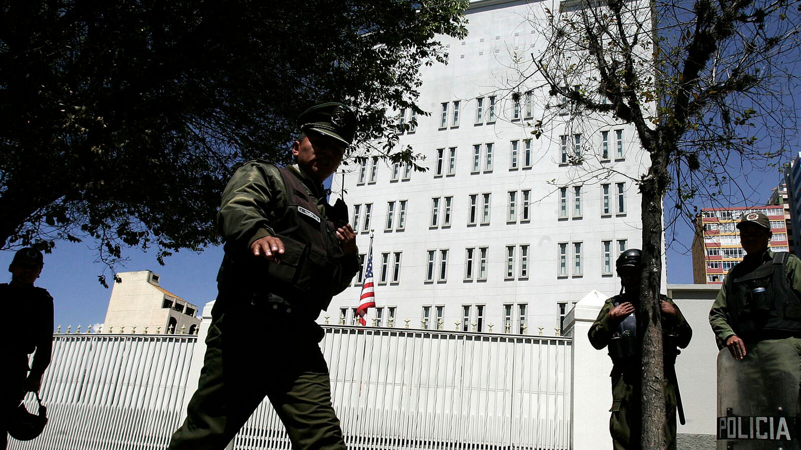 cheats/2013/07/05/bolivia-threatens-to-close-embassy/130405-bolivia-cheat_lr04ha