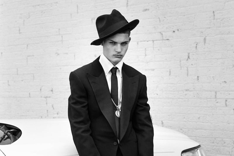 articles/2014/06/18/the-all-american-photographer-takes-on-detroit/140611-webber-detroit-07-tease_my86lu