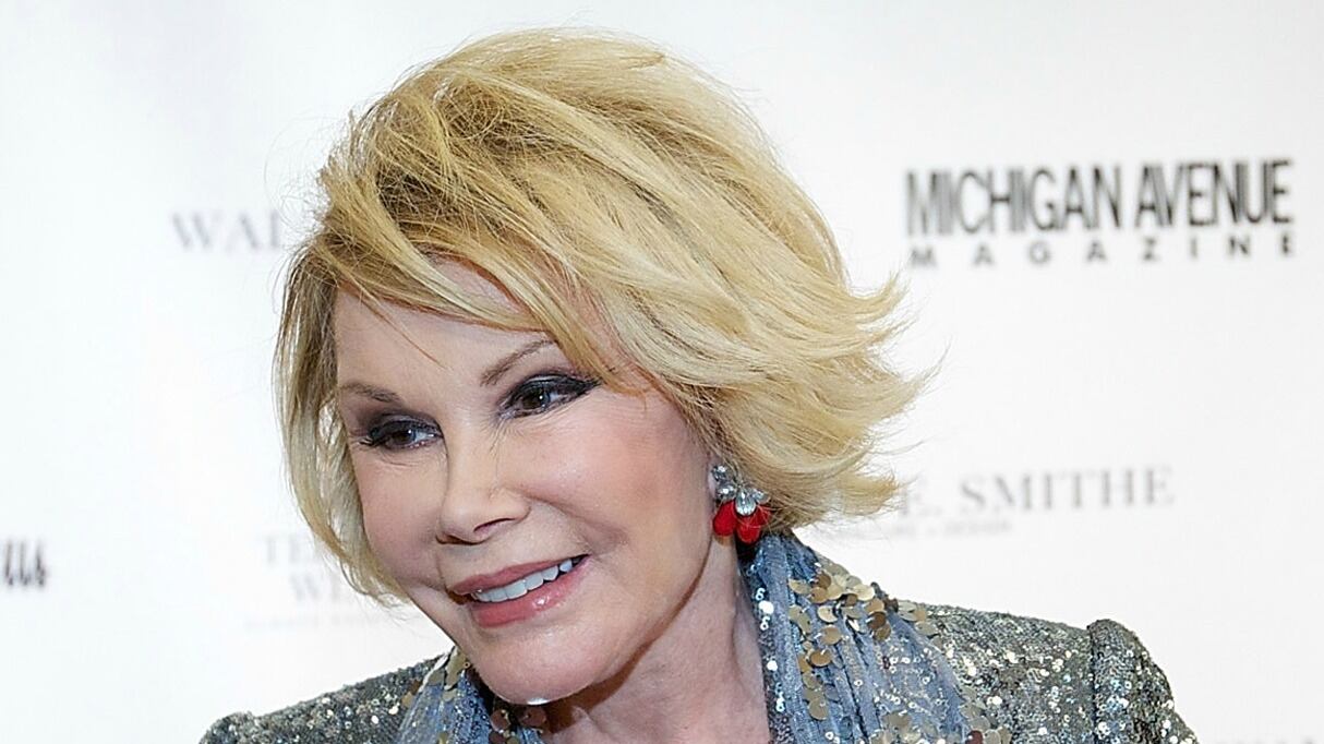 cheats/2014/09/18/joan-rivers-doctor-denies-selfie/140918-joan-rivers-cheat_k4a3sy