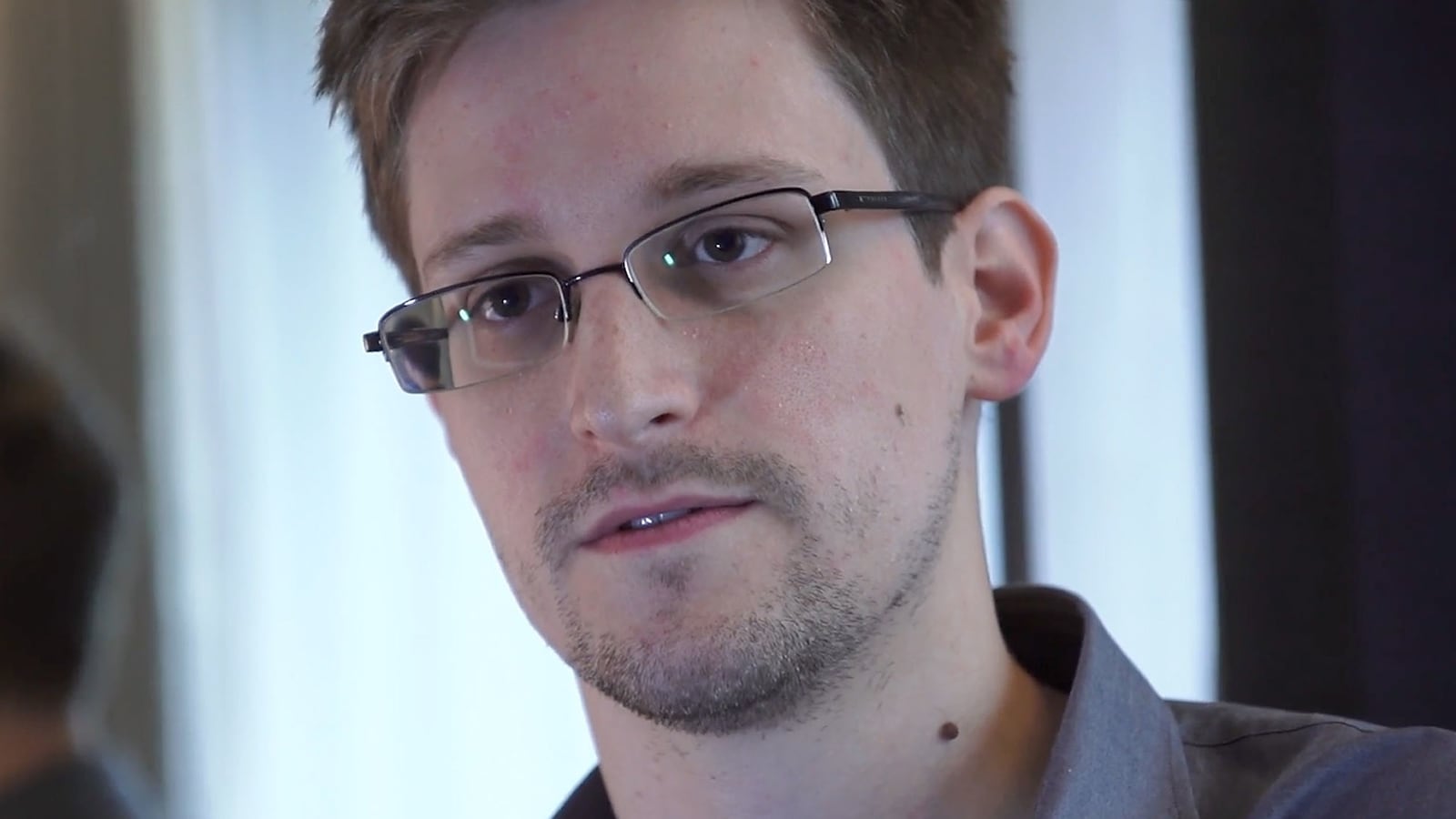 cheats/2013/06/10/new-yorker-writer-send-snowden-to-prison/130610-edward-snowden-cheat_nrj09z