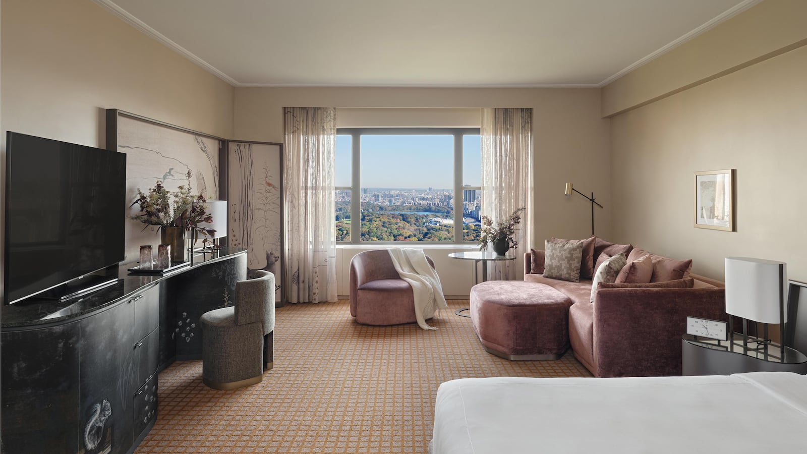 220303-parklane-hotel-tease-01_xo7hf9