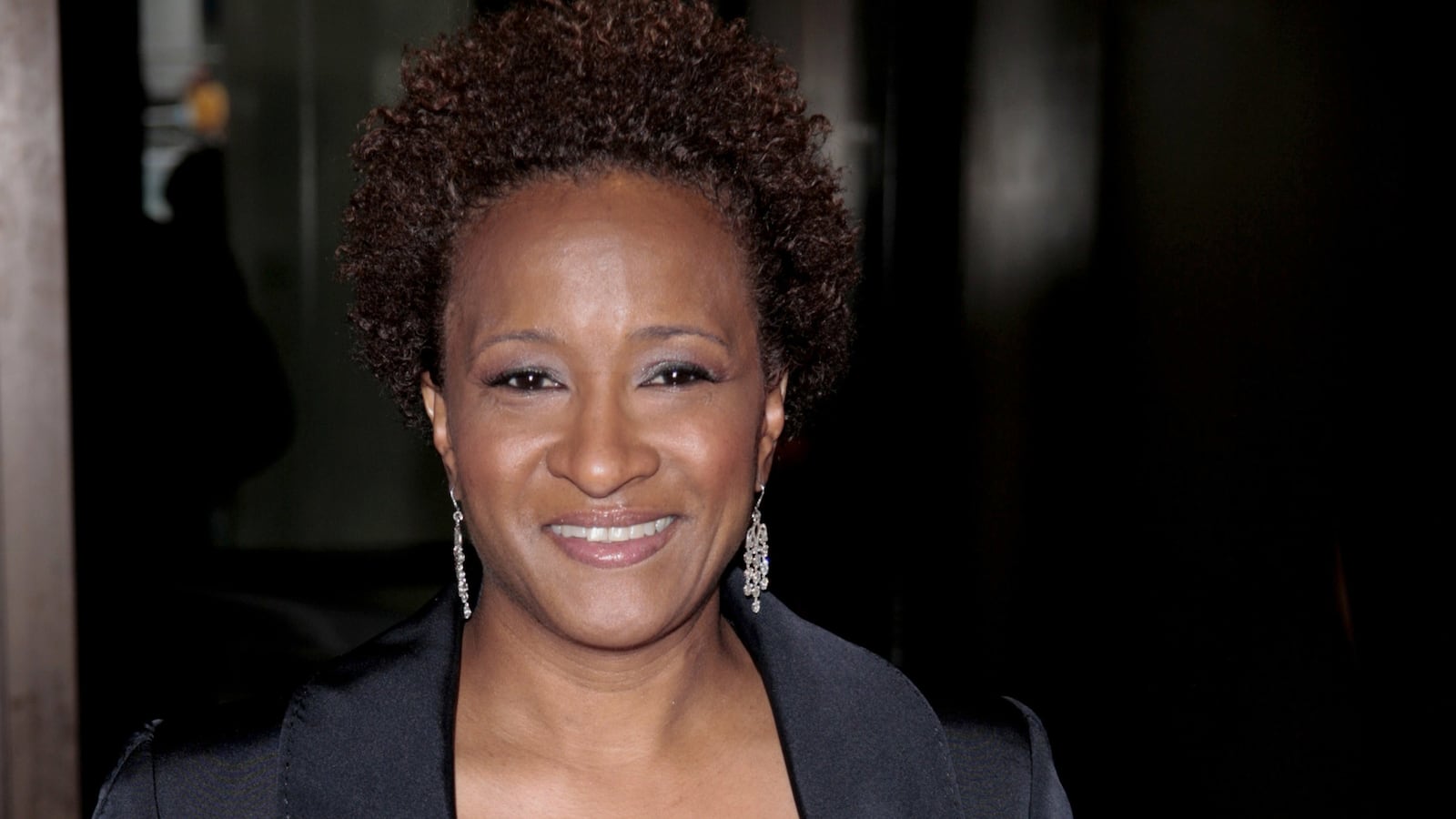 articles/2016/09/12/wanda-sykes-mocks-trump-s-black-outreach-we-re-not-this-homogenous-group/160911-Wilstein-Wanda-Sykes-tease_bsxf7r