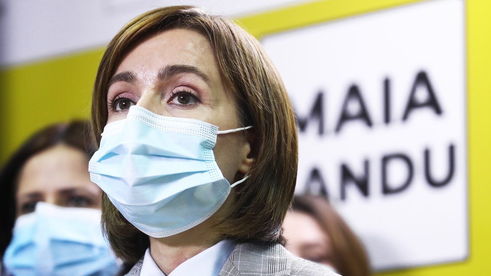 201114-Nemstova-pro-Western-Putin-Moldova-election-tease_fbst00