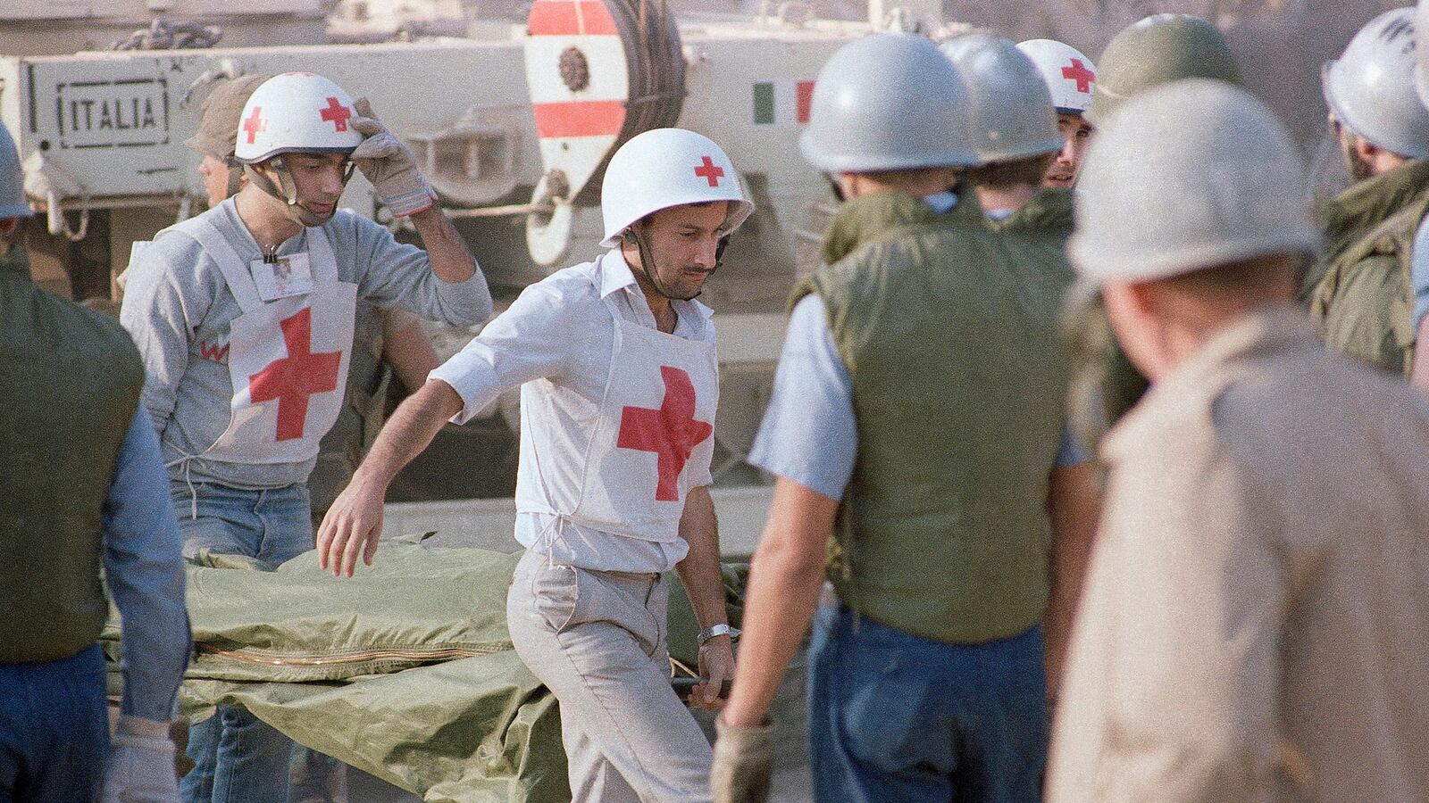 articles/2014/05/09/beirut-barracks-vs-benghazi/140508-beirut-tomasky-tease_uqe53a