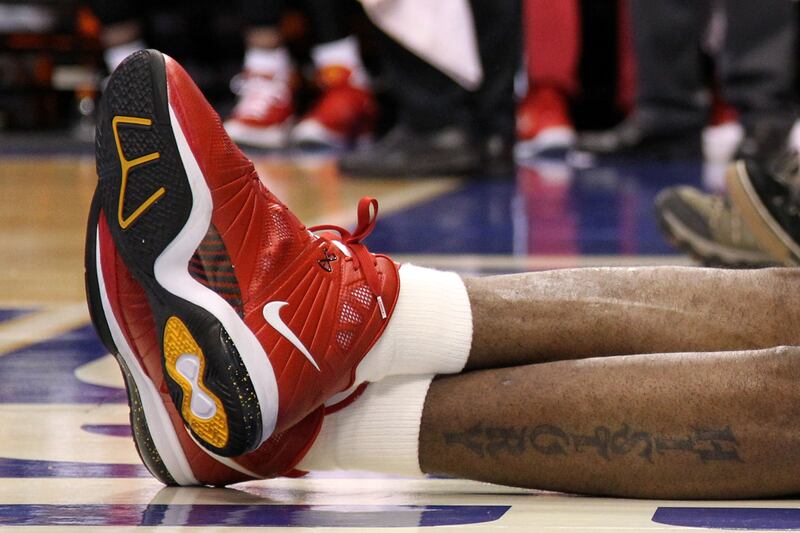 galleries/2012/08/06/11-things-cheaper-than-a-1-250-headband-photos/headband-nike-runs_aewoui