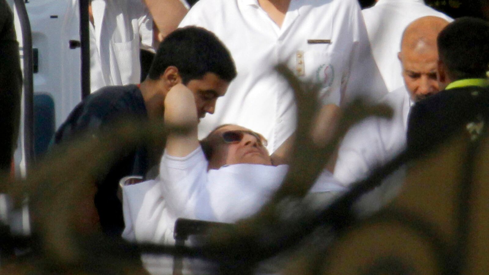 articles/2013/08/22/forget-mubarak/130822-mubarak-giglio-dickey-tease_dexzem