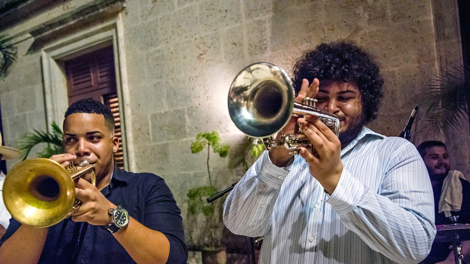 articles/2017/01/07/cuba-is-the-missing-link-in-jazz-history/170106-Blumenfeld-cuba-music-tease_oypsko