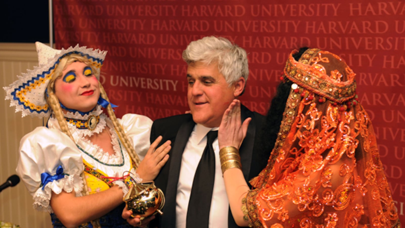 articles/2011/02/04/jay-leno-wins-hasty-pudding-man-of-the-year-award/sx-top---jacoleno_ez7t46