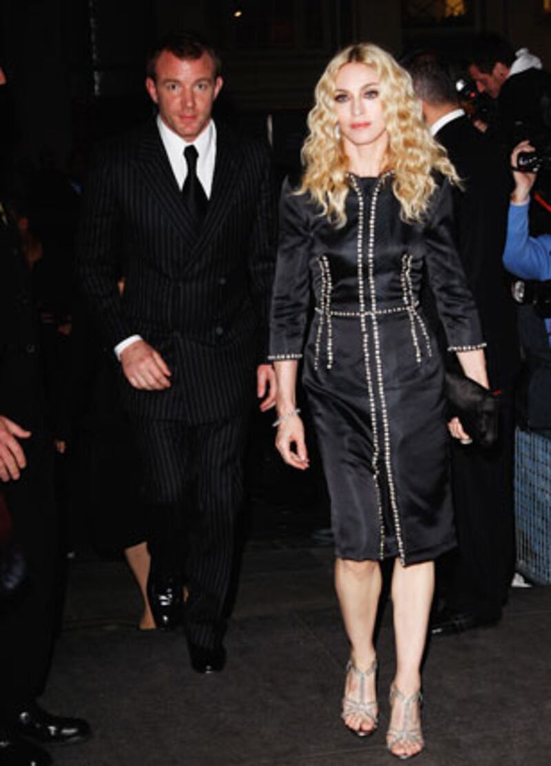 galleries/2009/03/26/hideous-celebrity-breakups/celeb-divorces---madonna-guy-richie_fhokzn